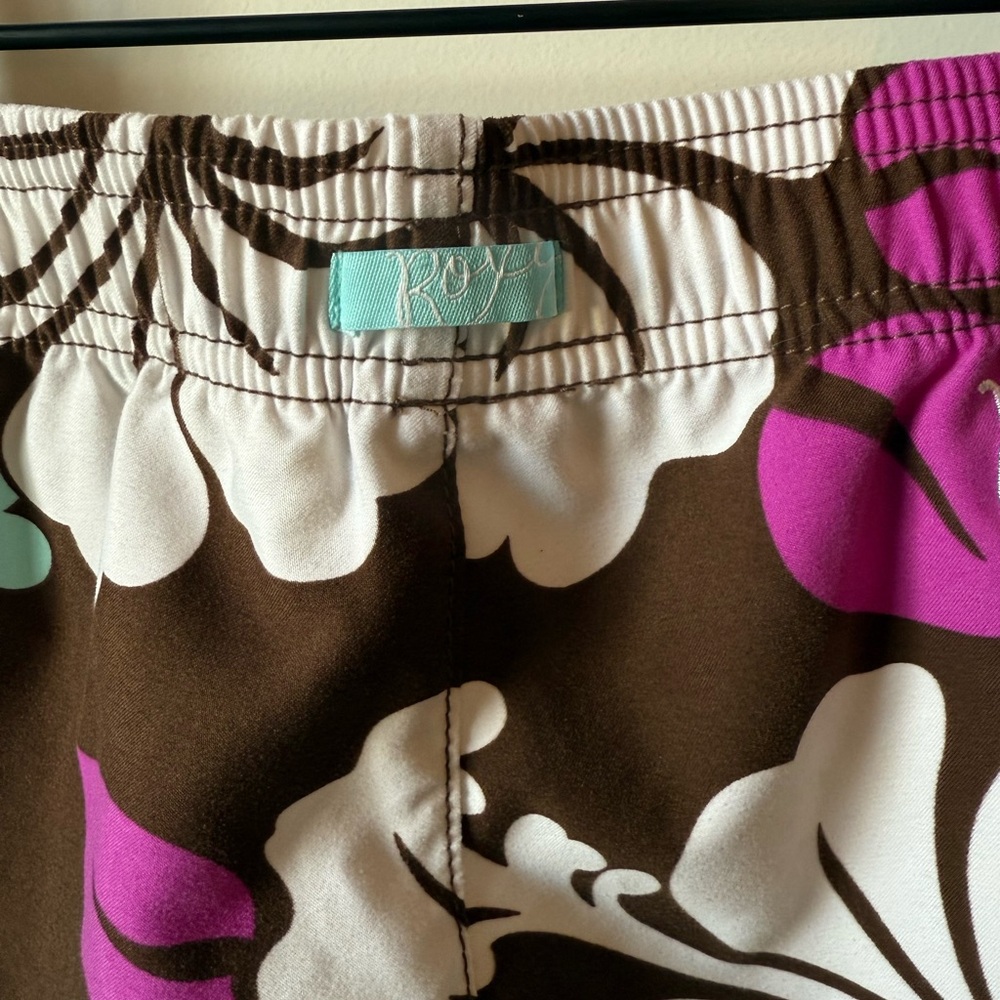 Two Roxy swim shorts - Picture 4 of 6